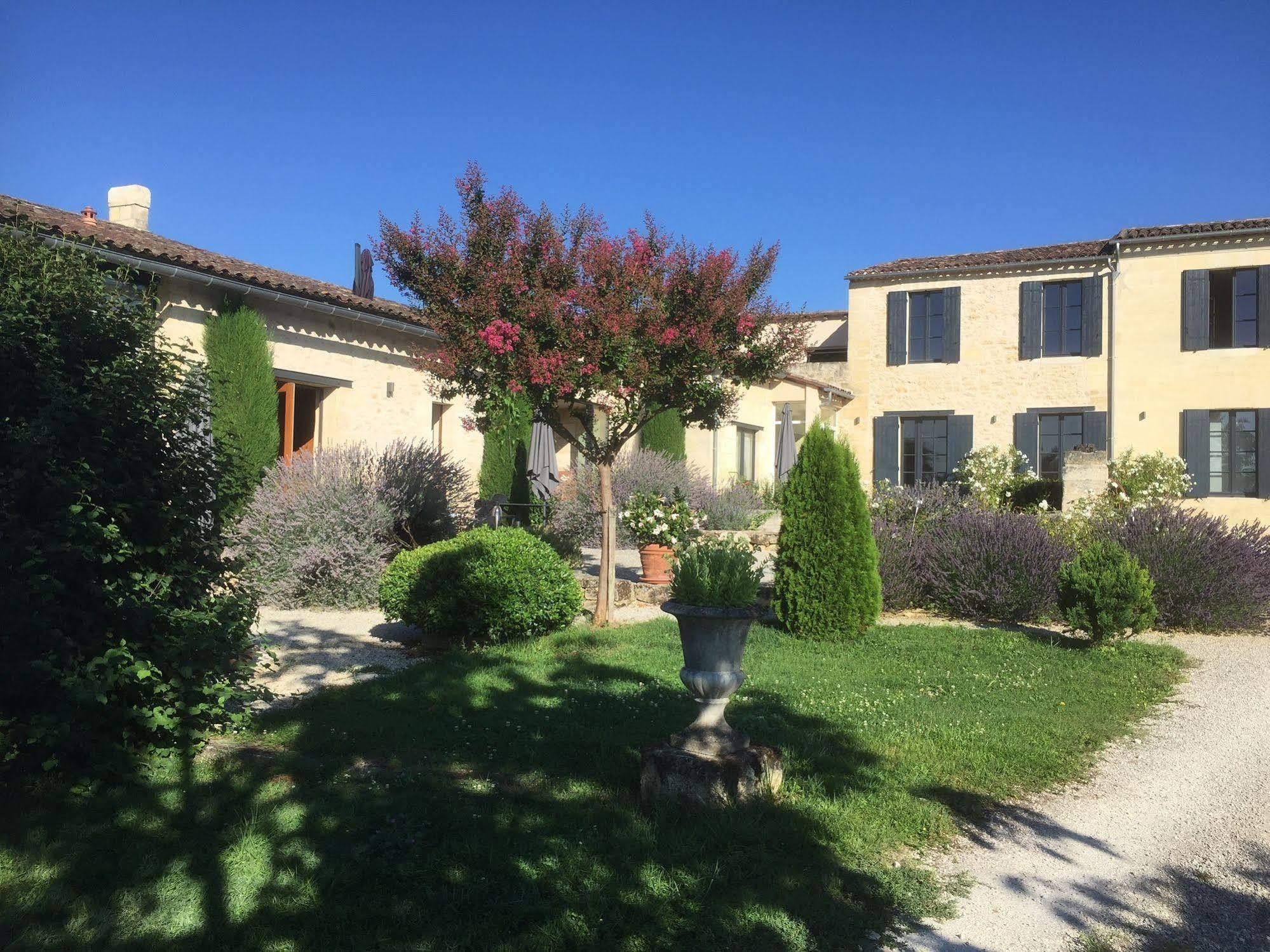 5 Lasserre Moulon-sur-Dordogne Екстериор снимка