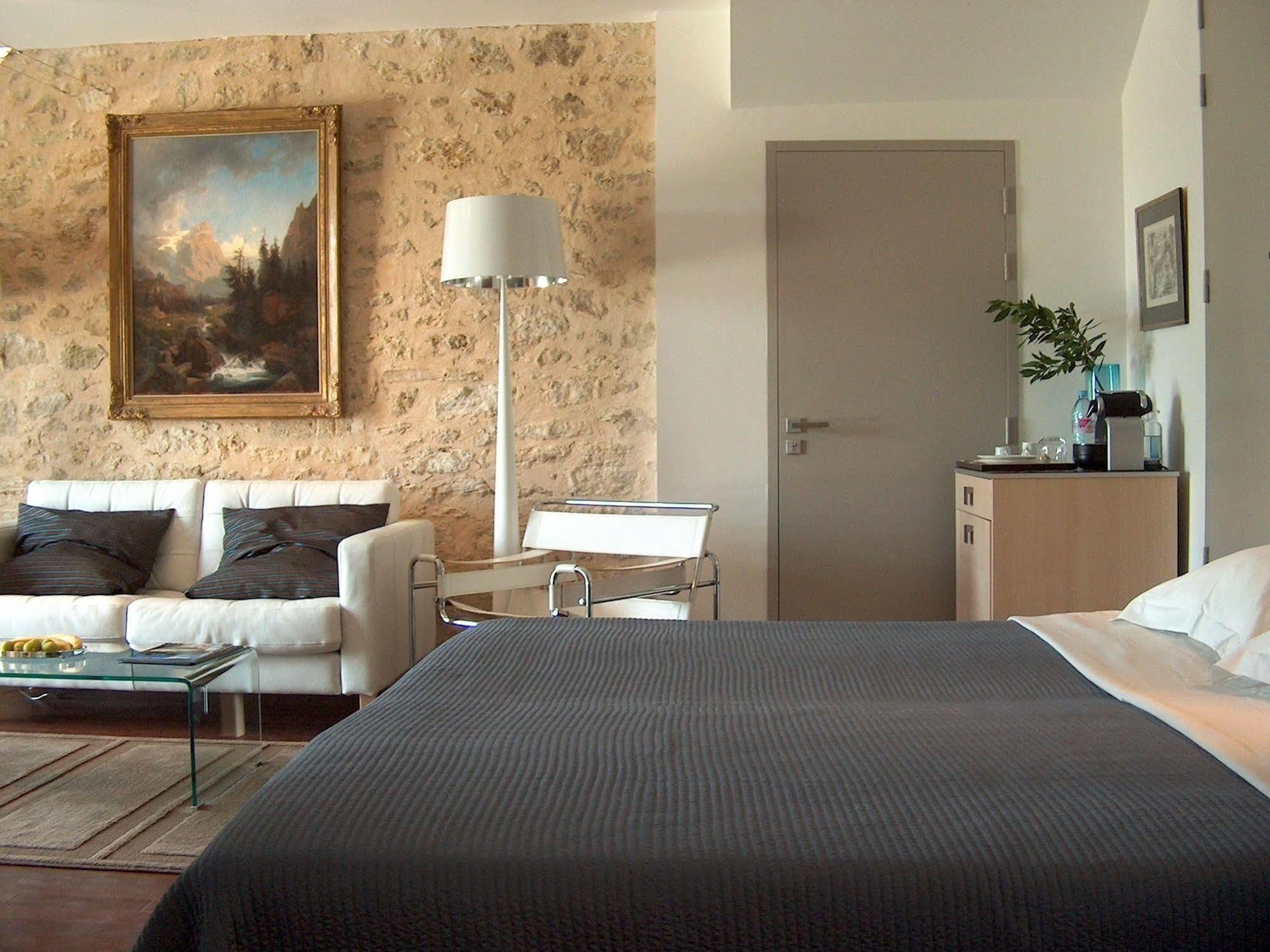 5 Lasserre Moulon-sur-Dordogne Екстериор снимка